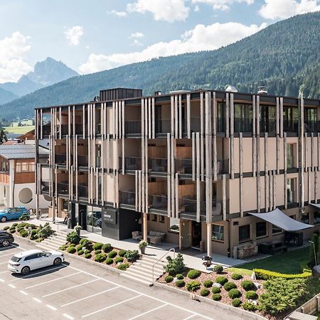 Hotel Christof Monguelfo-Tesido / Welsberg-Taisten Exterior photo